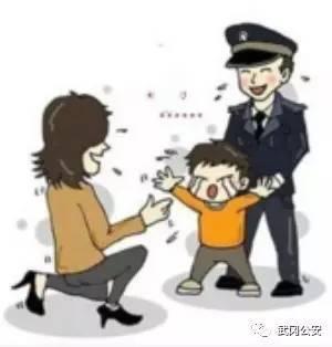 小男孩迷路爆料视频大全,勇敢求助背后的感人瞬间