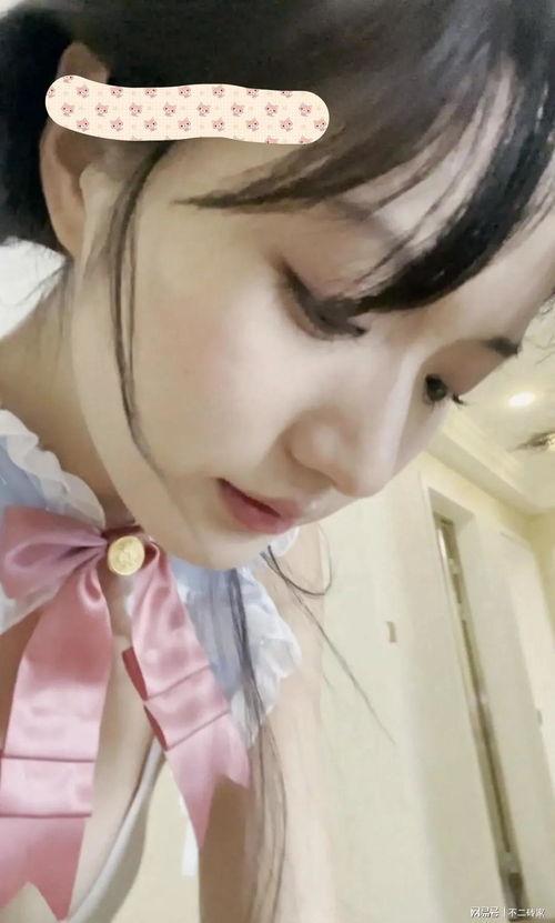 炸裂吃瓜网红视频,揭秘娱乐圈幕后真相 第2张 炸裂吃瓜网红视频,揭秘娱乐圈幕后真相 第2张