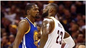 湖人球员爆料视频最新,球员揭秘更衣室风云与训练场真相！”