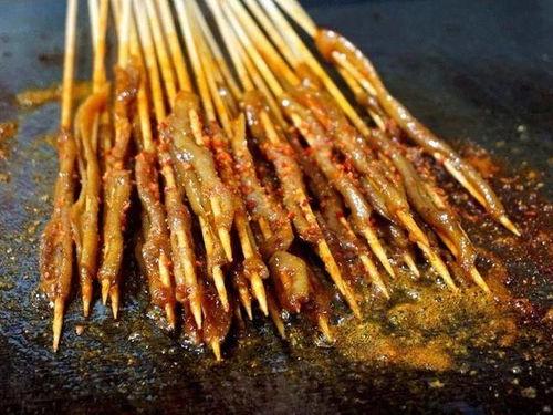 鸭肠小吃爆料视频,揭秘网红美食背后的制作过程