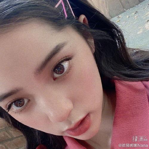 搞笑娱乐吃瓜少女图片,带你领略欢乐瞬间  第3张