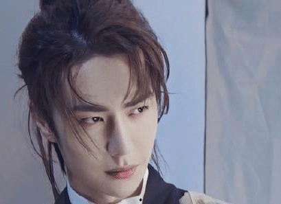 港娱男星爆料事件视频,揭秘娱乐圈不为人知的一面 第2张 港娱男星爆料事件视频,揭秘娱乐圈不为人知的一面 第2张